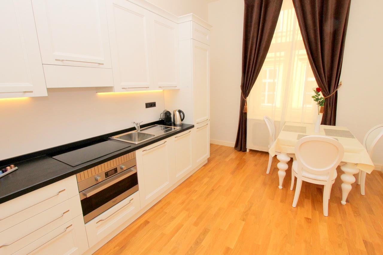 Luxury Apartments Krocinova Πράγα Εξωτερικό φωτογραφία