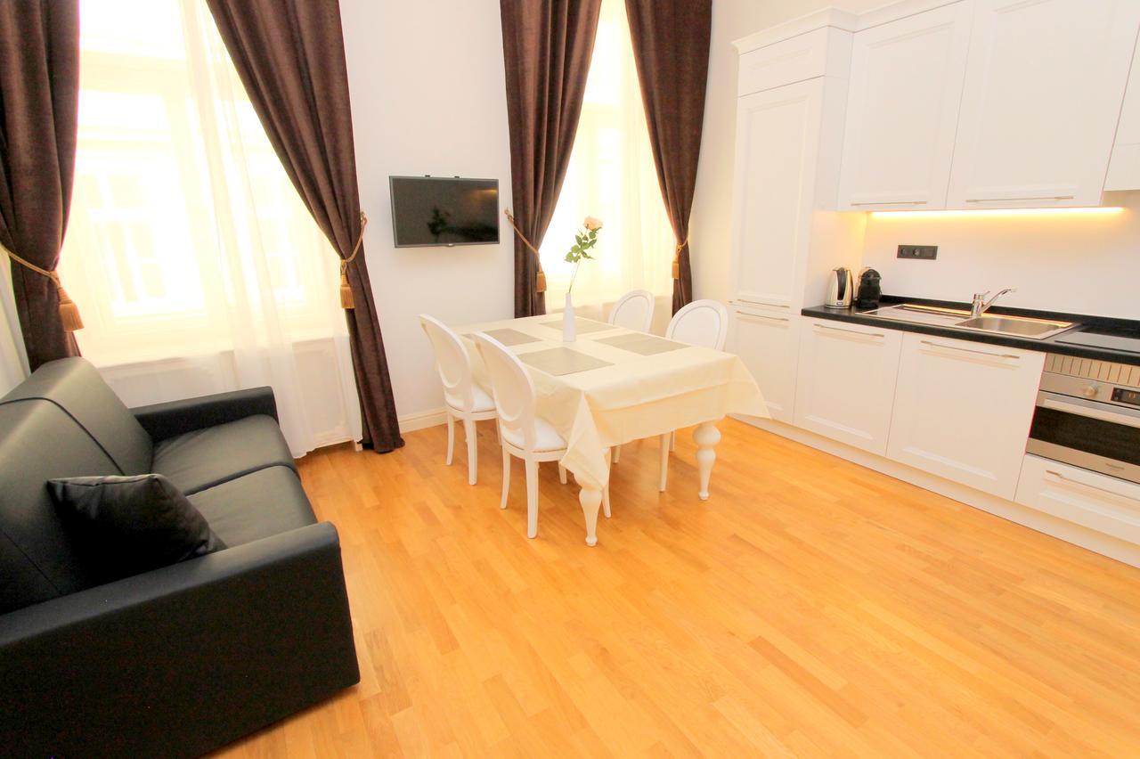 Luxury Apartments Krocinova Πράγα Εξωτερικό φωτογραφία