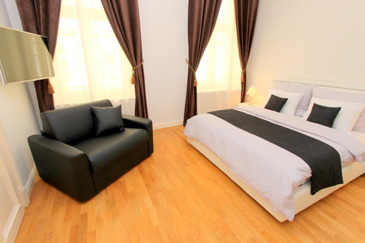 Luxury Apartments Krocinova Πράγα Εξωτερικό φωτογραφία